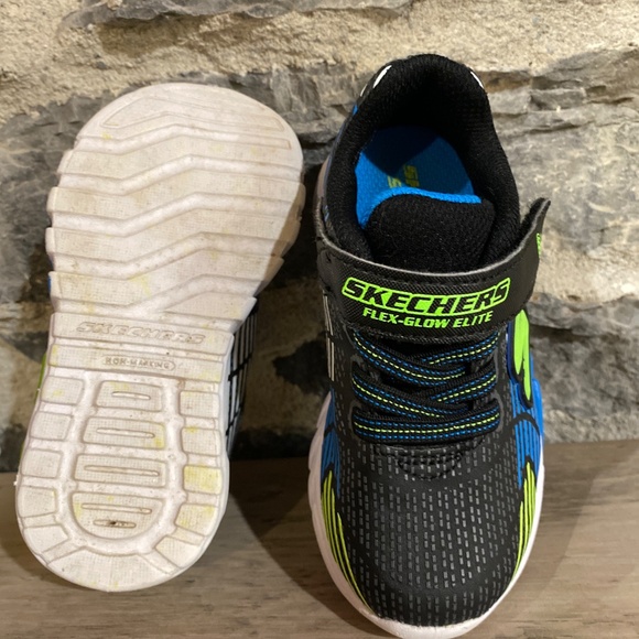 Sketches Flex-Glow Elite Shoes - Picture 4 of 4